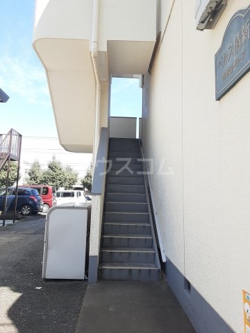 28/30 エントランス