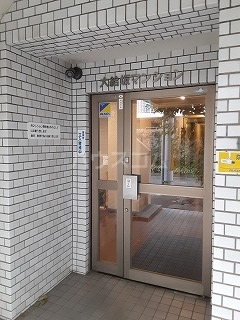 27/30 エントランス