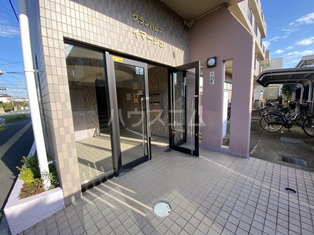 4/5 エントランス