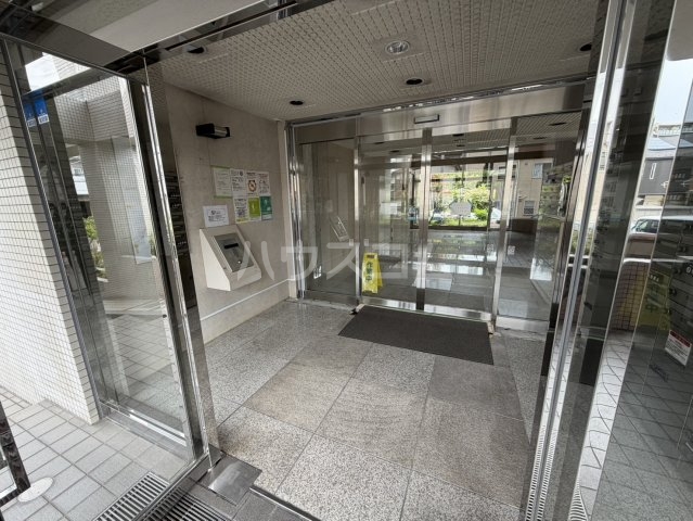 22/29 エントランス