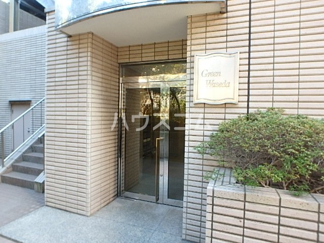 24/30 エントランス