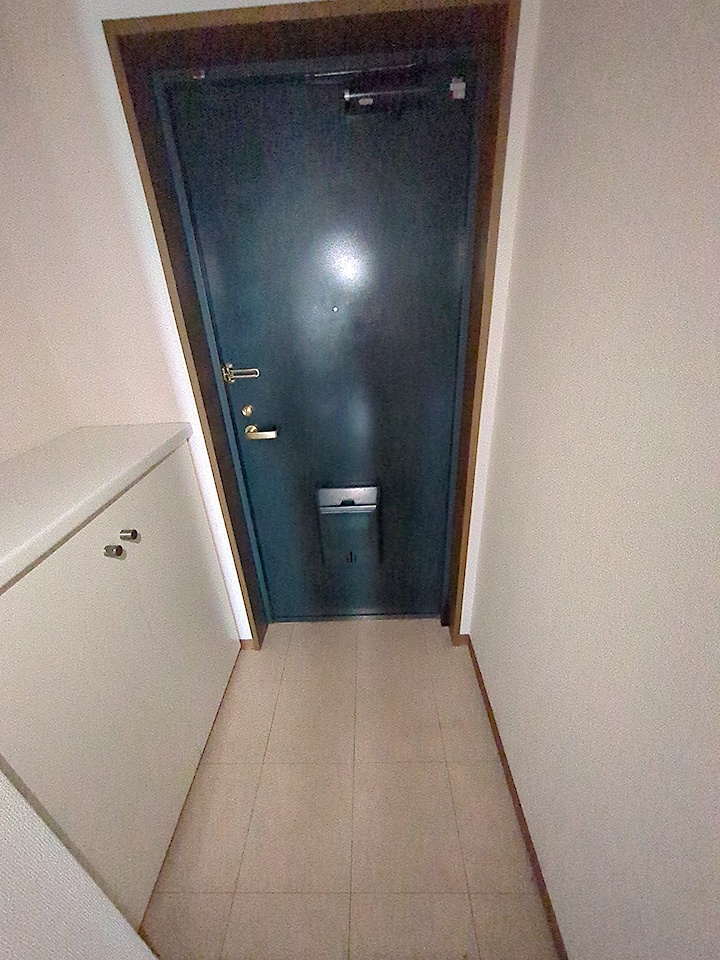 13/30 玄関