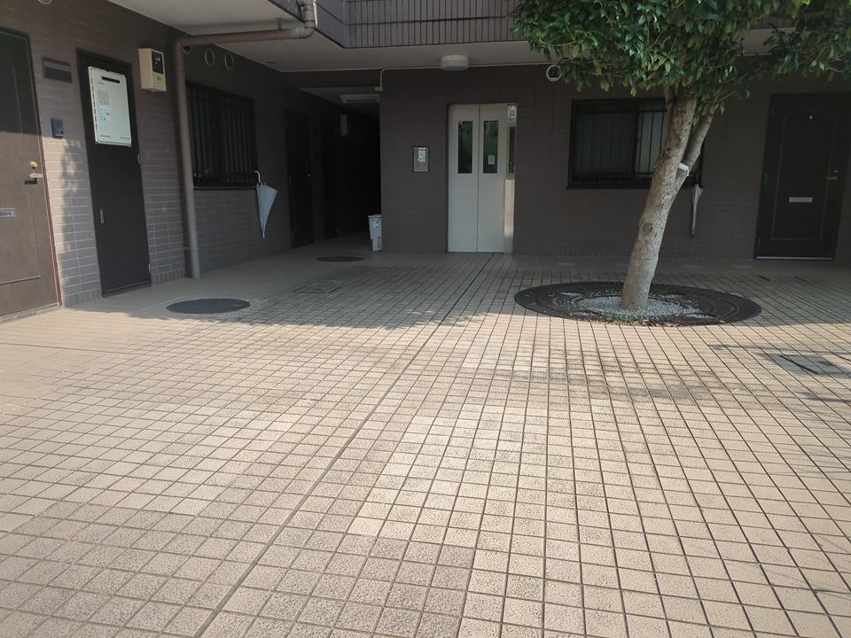 3/5 エントランス