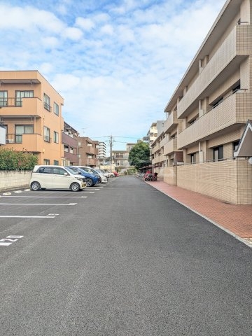 2/3 駐車場