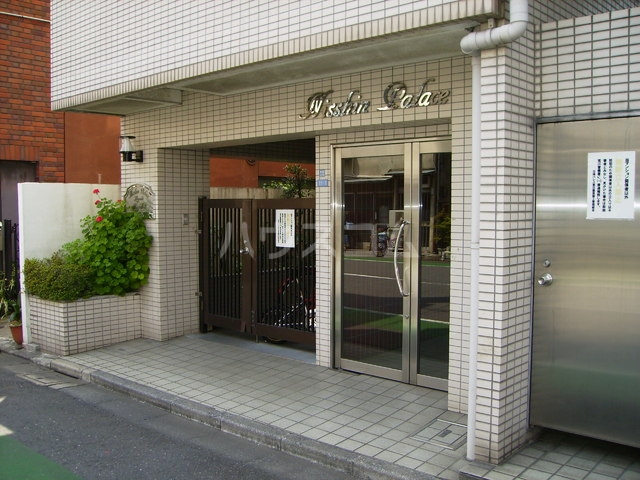 21/25 エントランス
