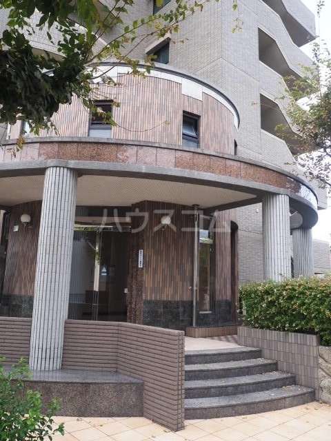 14/16 エントランス