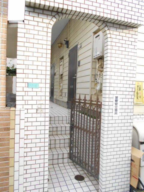 22/30 エントランス