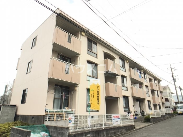 21/30 エントランス