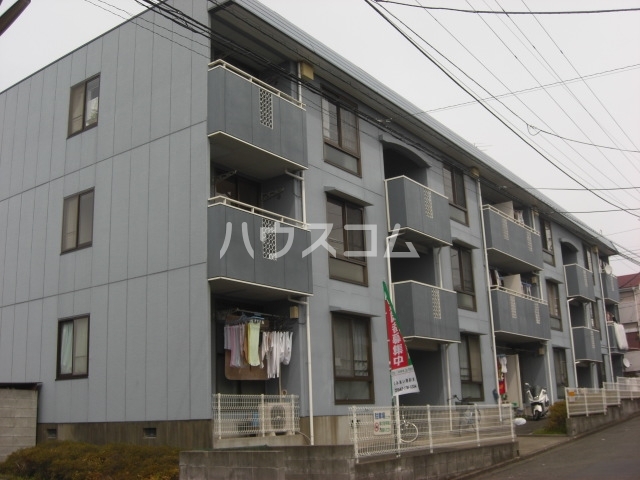 21/30 エントランス