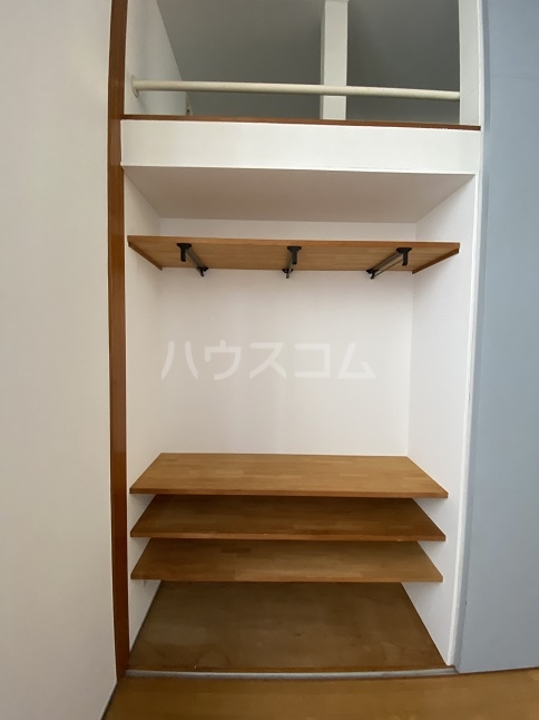 23/30 エントランス