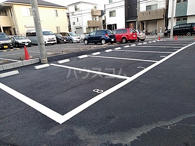 26/30 駐車場
