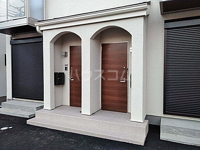 25/30 エントランス