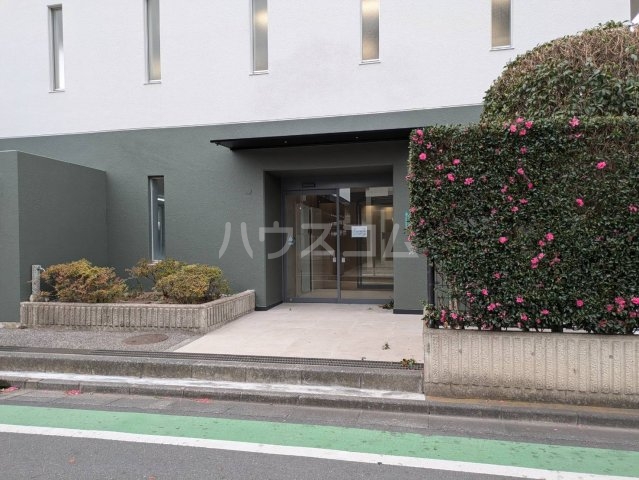 14/19 エントランス