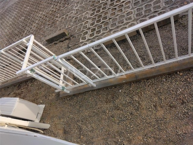 13/19 バルコニー