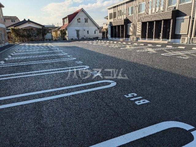 24/27 駐車場