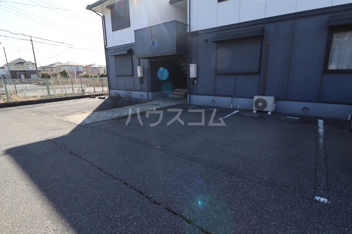 22/27 駐車場