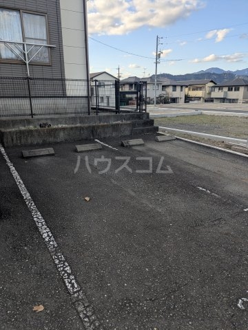 24/28 駐車場