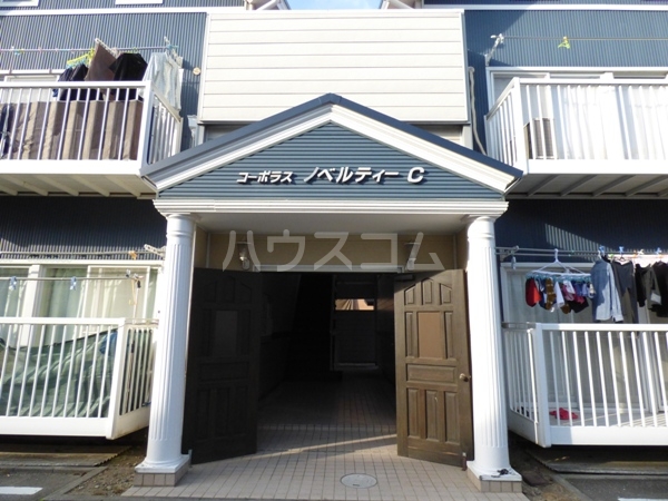 22/30 エントランス