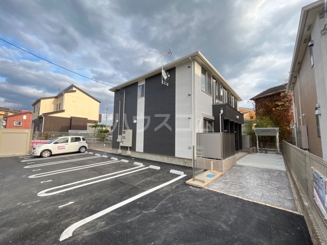 23/30 駐車場