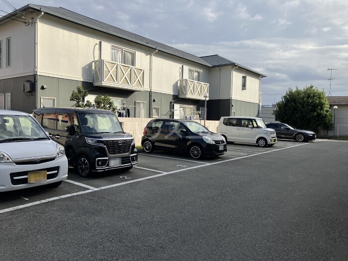 23/30 駐車場