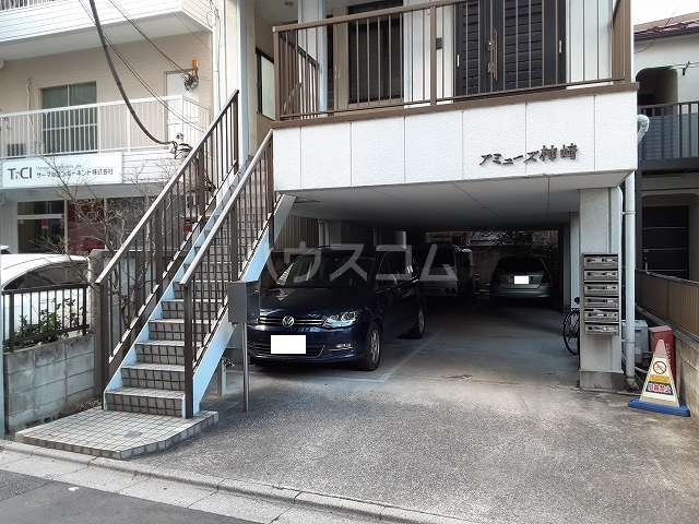 22/26 エントランス