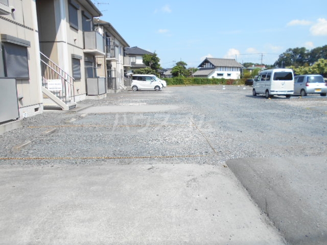 2/7 駐車場