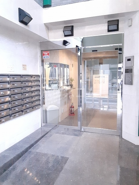 22/30 エントランス