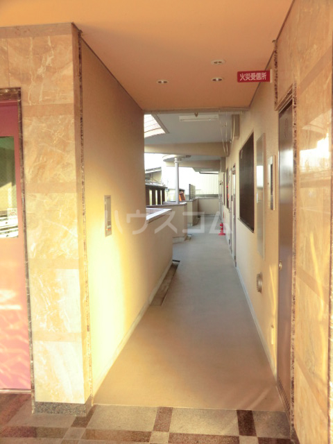 3/4 エントランス