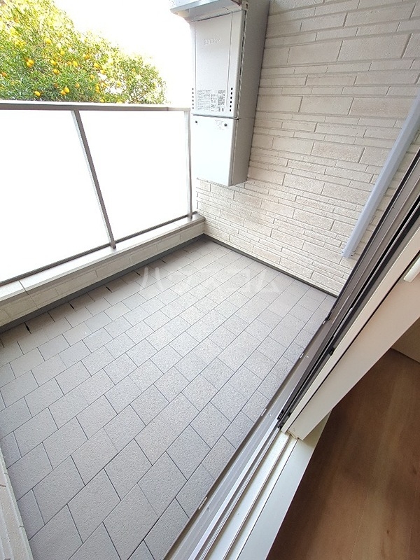 13/23 バルコニー