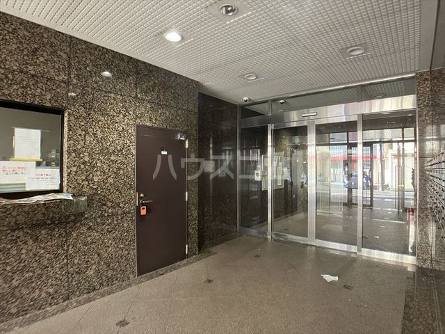 15/26 エントランス