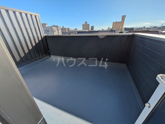 21/30 バルコニー