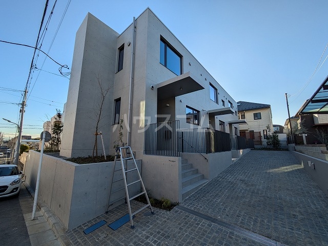 17/27 エントランス