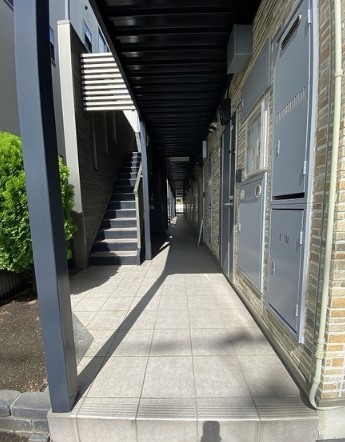 28/30 エントランス