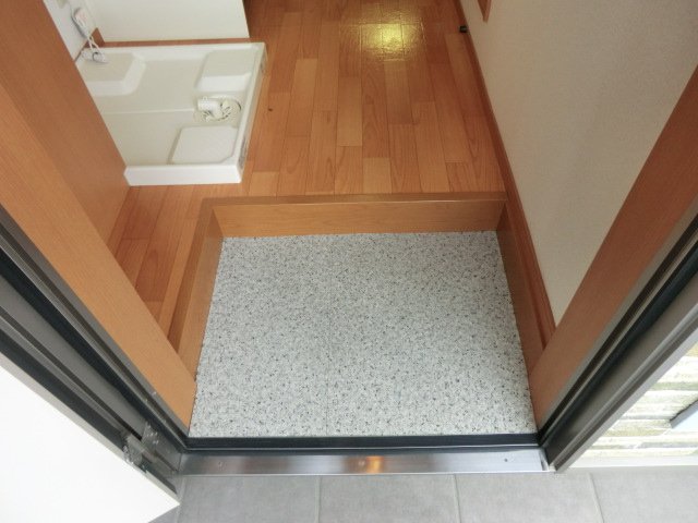 14/30 玄関