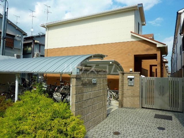 24/30 エントランス