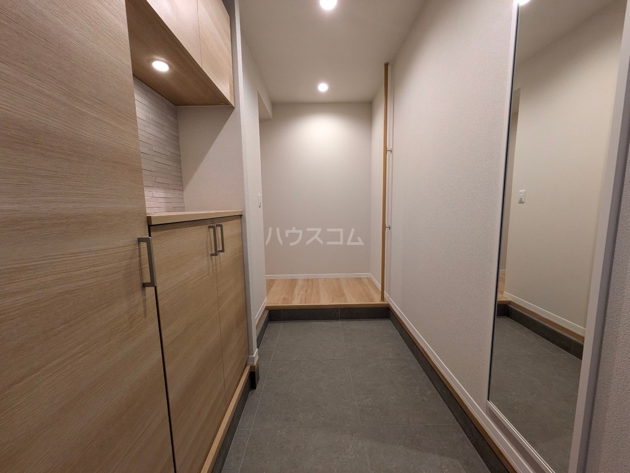 14/30 玄関