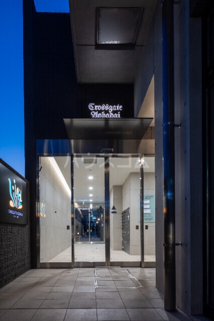 21/30 エントランス