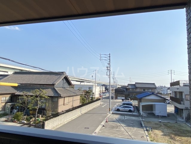 22/28 駐車場