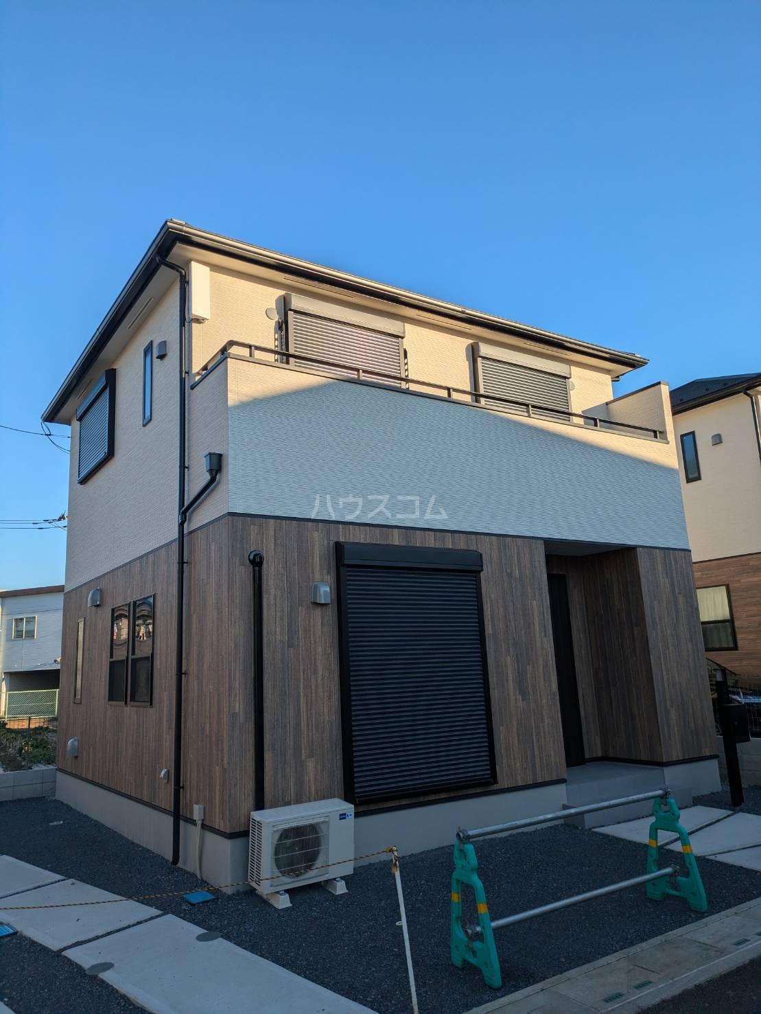 26/30 エントランス