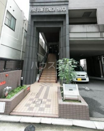 17/25 エントランス