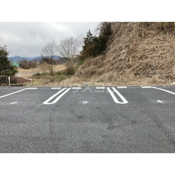 2/10 駐車場