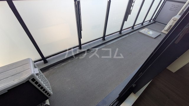 18/25 エントランス