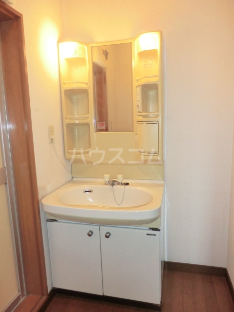 17/28 洗面