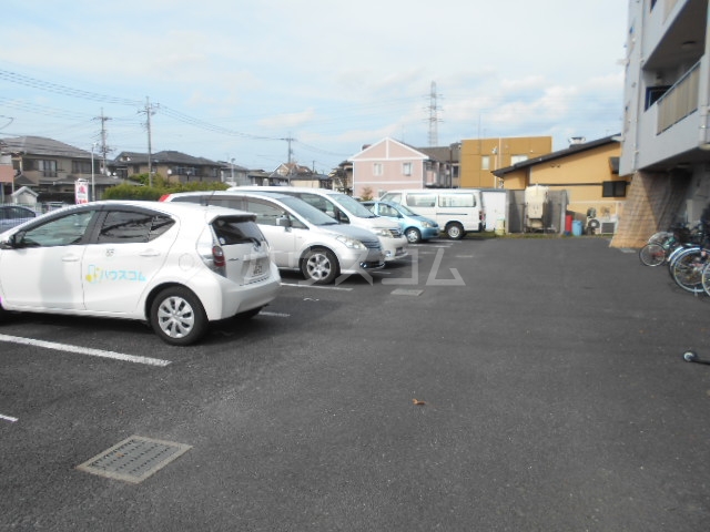 22/30 駐車場