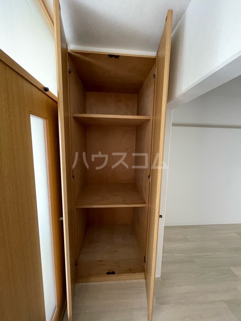 13/30 収納