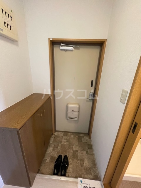 14/30 玄関