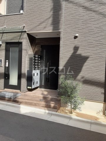 23/24 エントランス