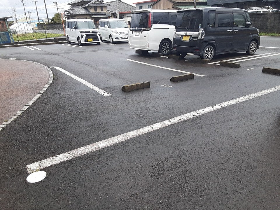 2/4 駐車場