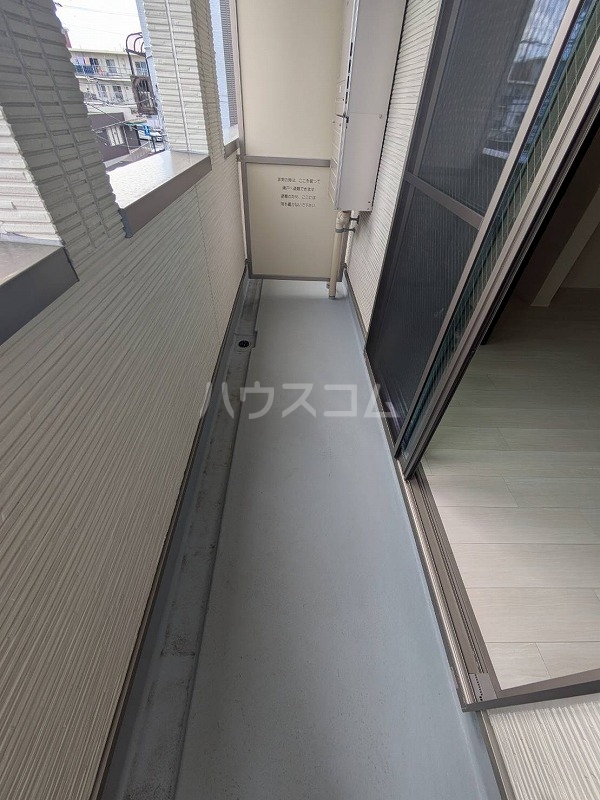 20/30 バルコニー