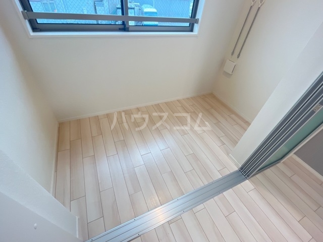 18/26 バルコニー